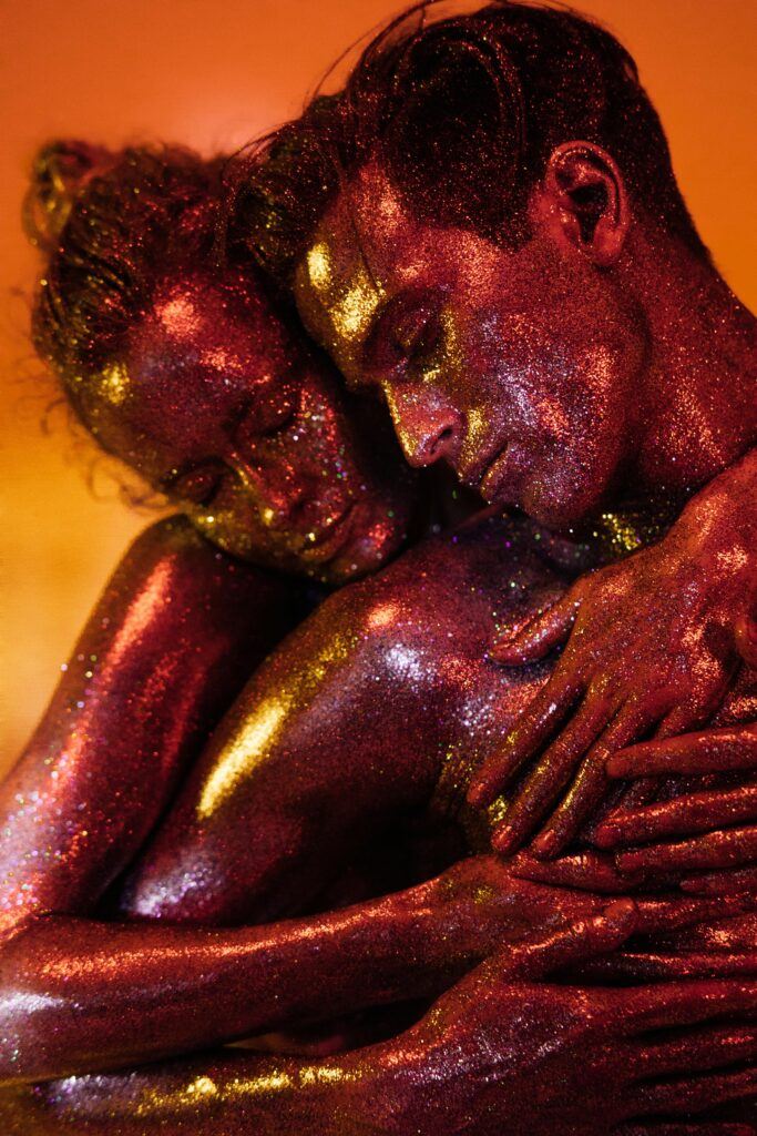 swinger couples in glitter